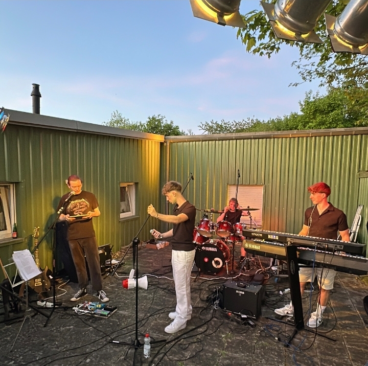 Die Band Quint Felicity beim Soundcheck